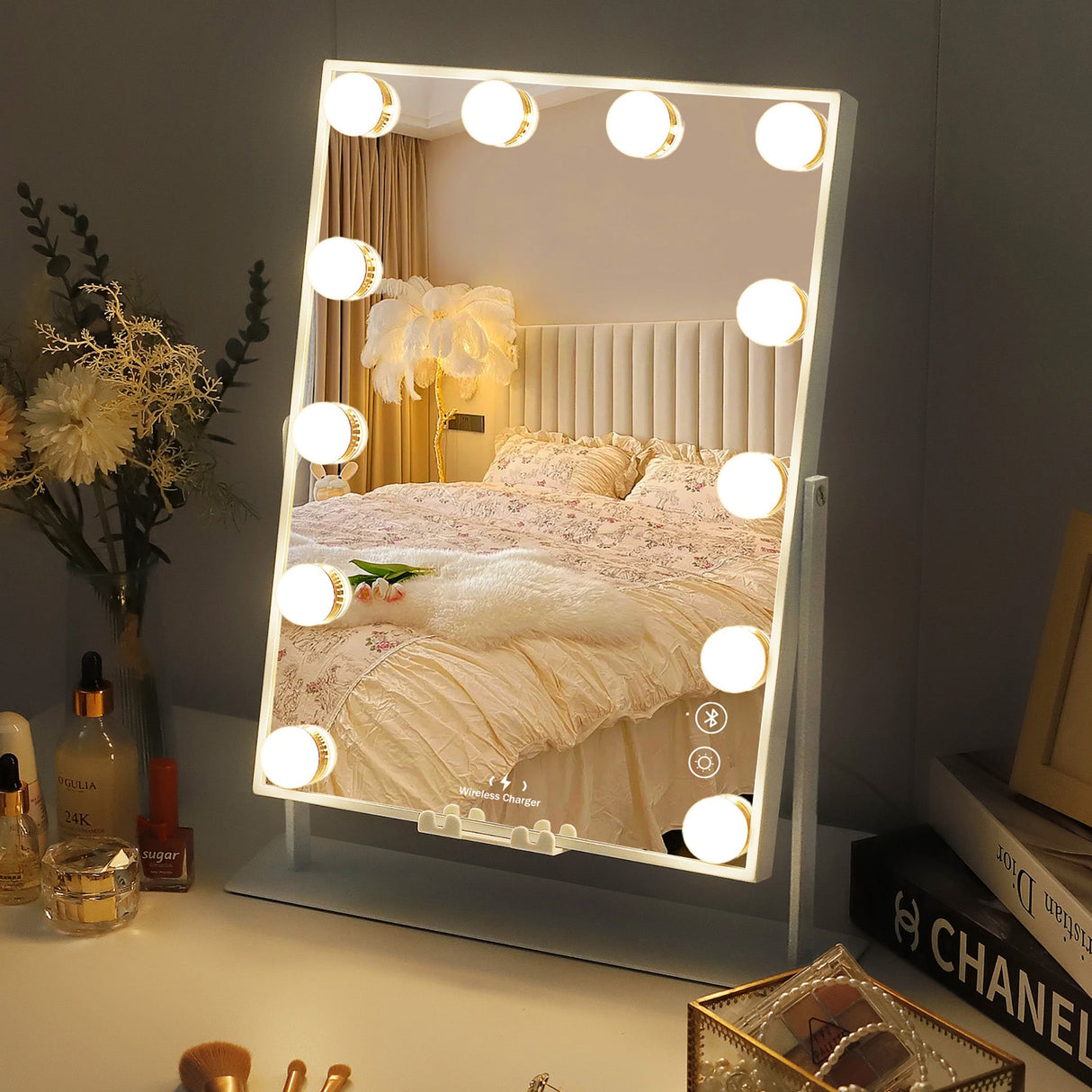 VANITII Hathaway Hollywood Slim Vanity Mirror with Wireless Charging & 12 Dimmable LED Bulbs