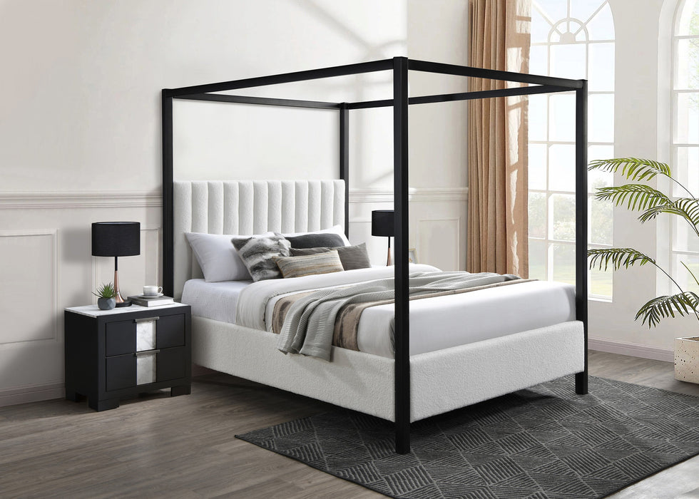 Adalyn Black/White Boucle King Canopy Bed