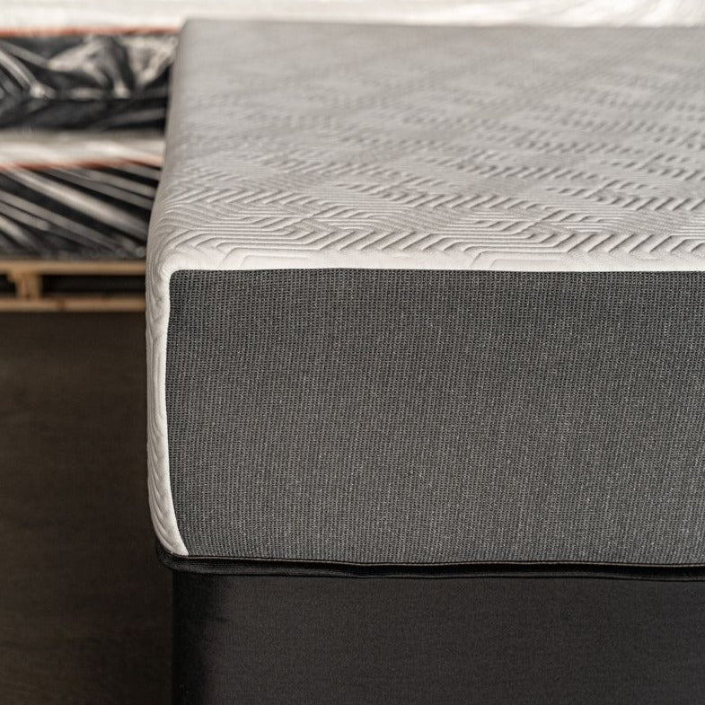 Comfort Gel 6' Memory Foam Mattress - Premium Cooling Technology