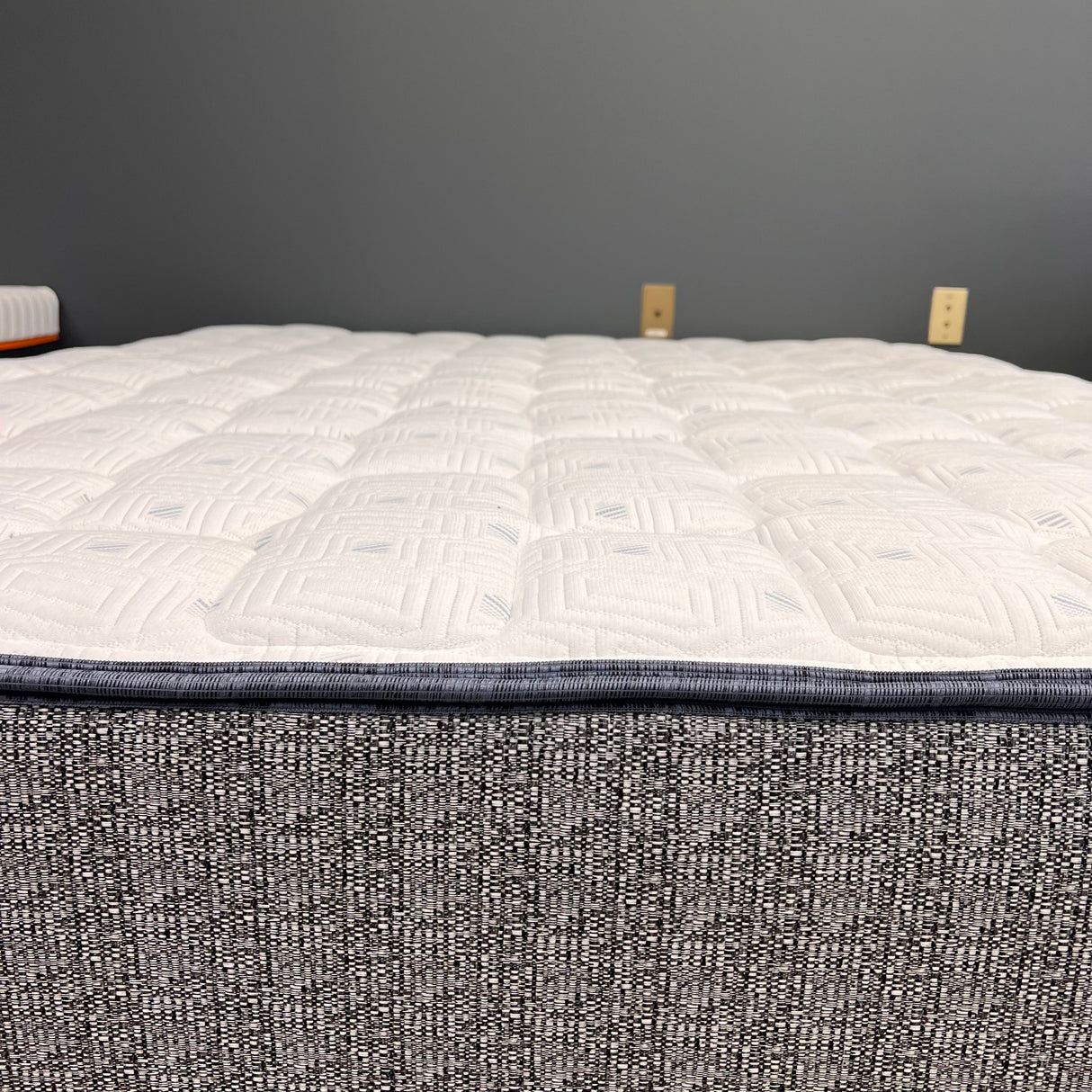 Elite Firm Mattress 12' - Premium Pocket Coil Design