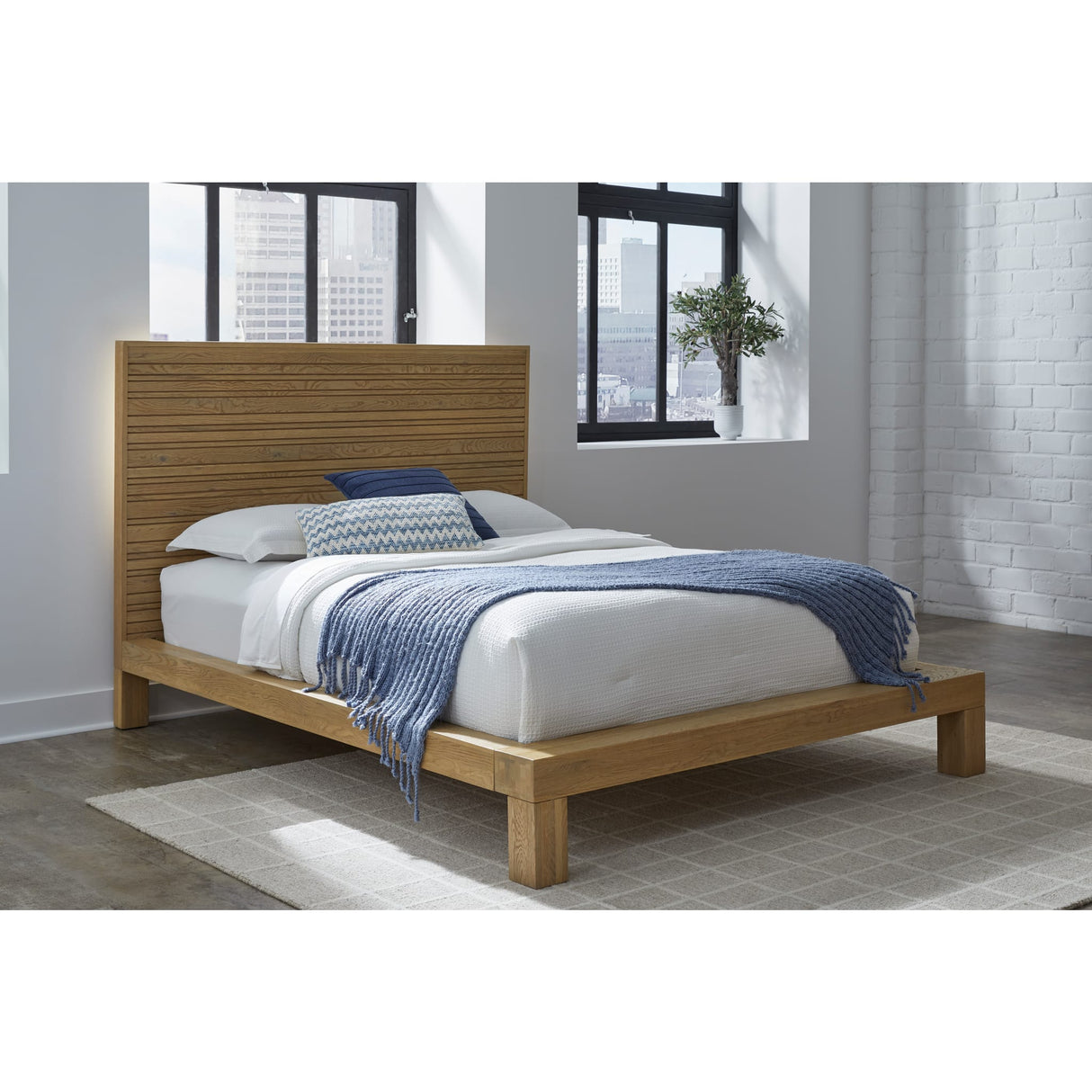Batten Solid Oak Slatted Platform Bed in Blonde