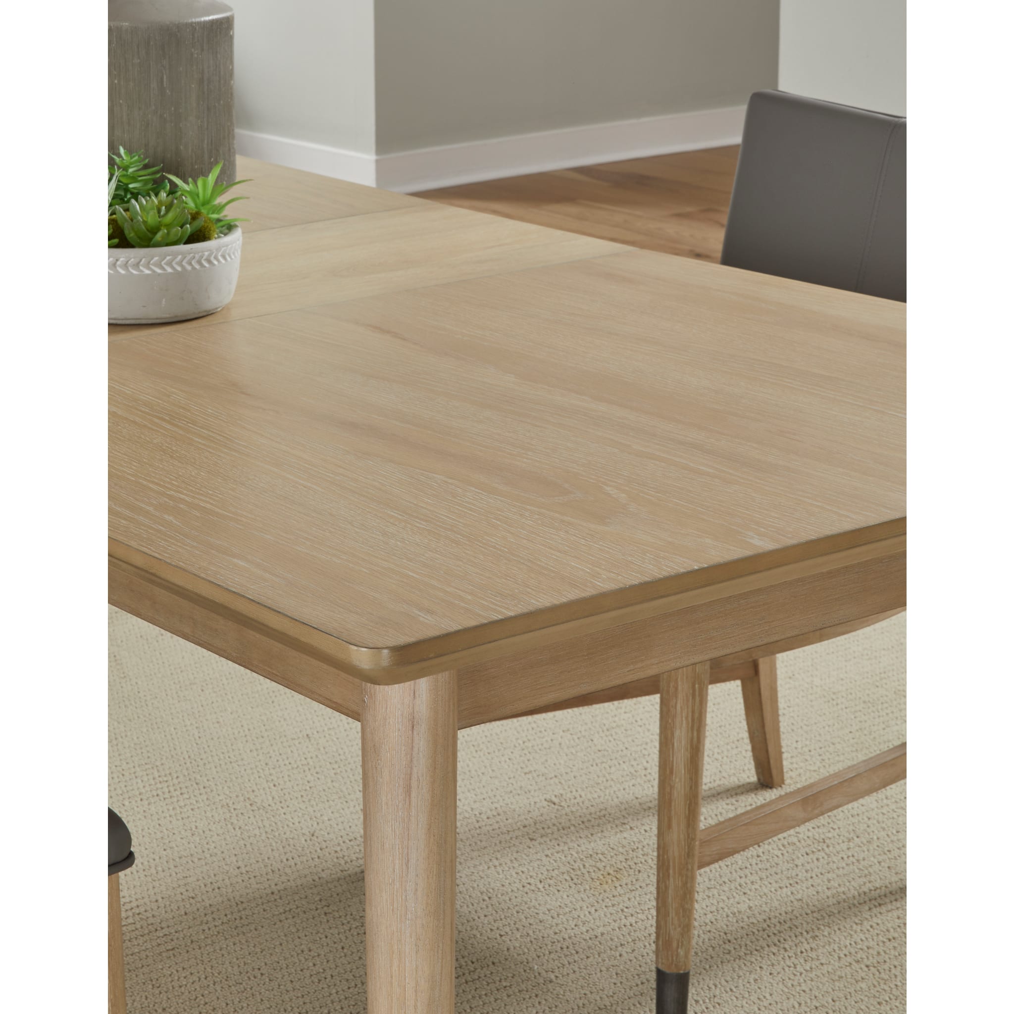 Franklin Extendable White Oak Dining Table in Au Natural