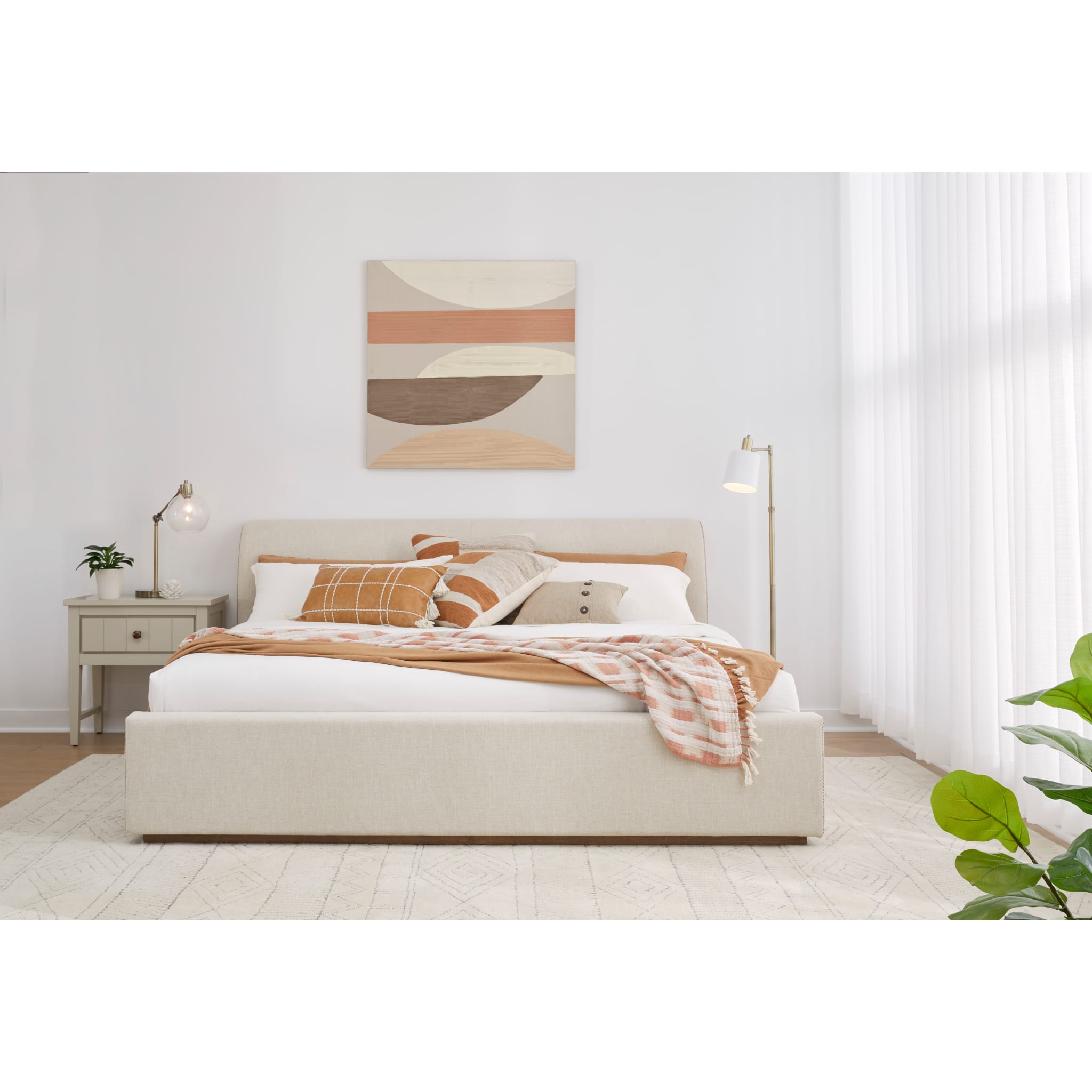 Louis Upholstered Platform Bed in Natural Linen