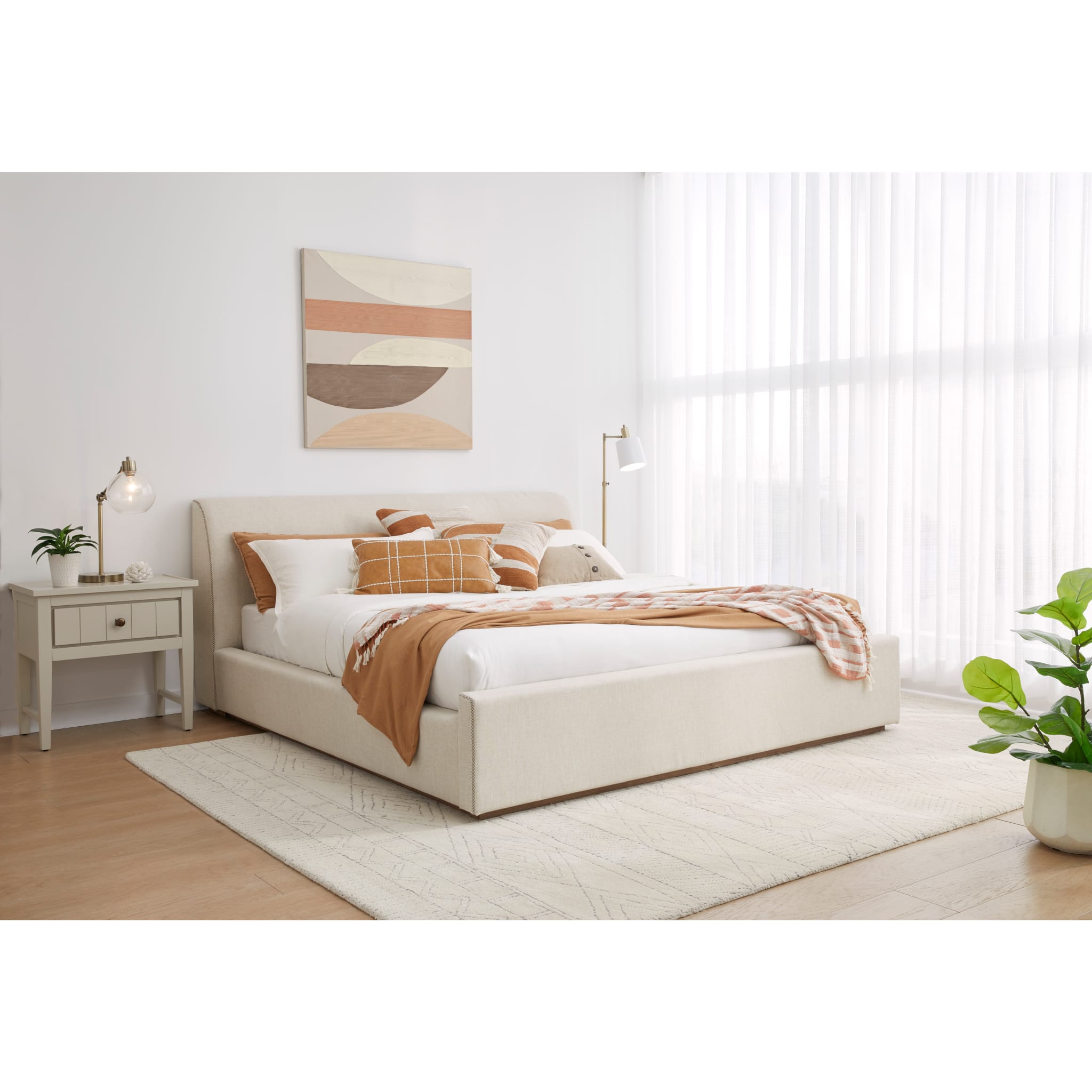 Louis Upholstered Platform Bed in Natural Linen