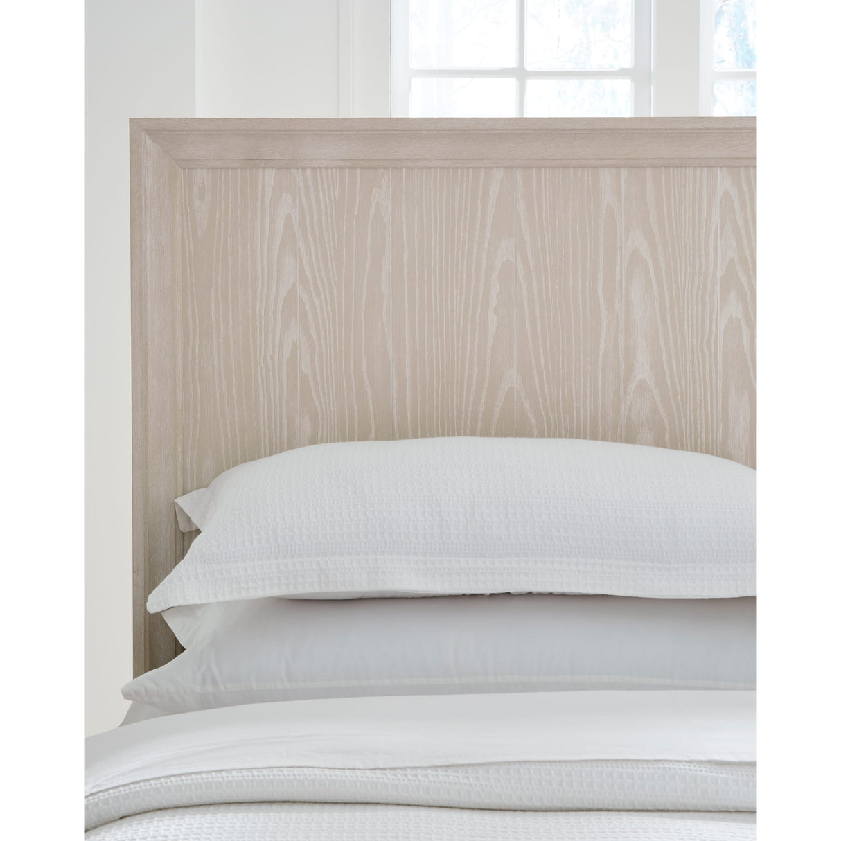 Maxime Two Drawer Footboard Storage Platform Bed In Ash