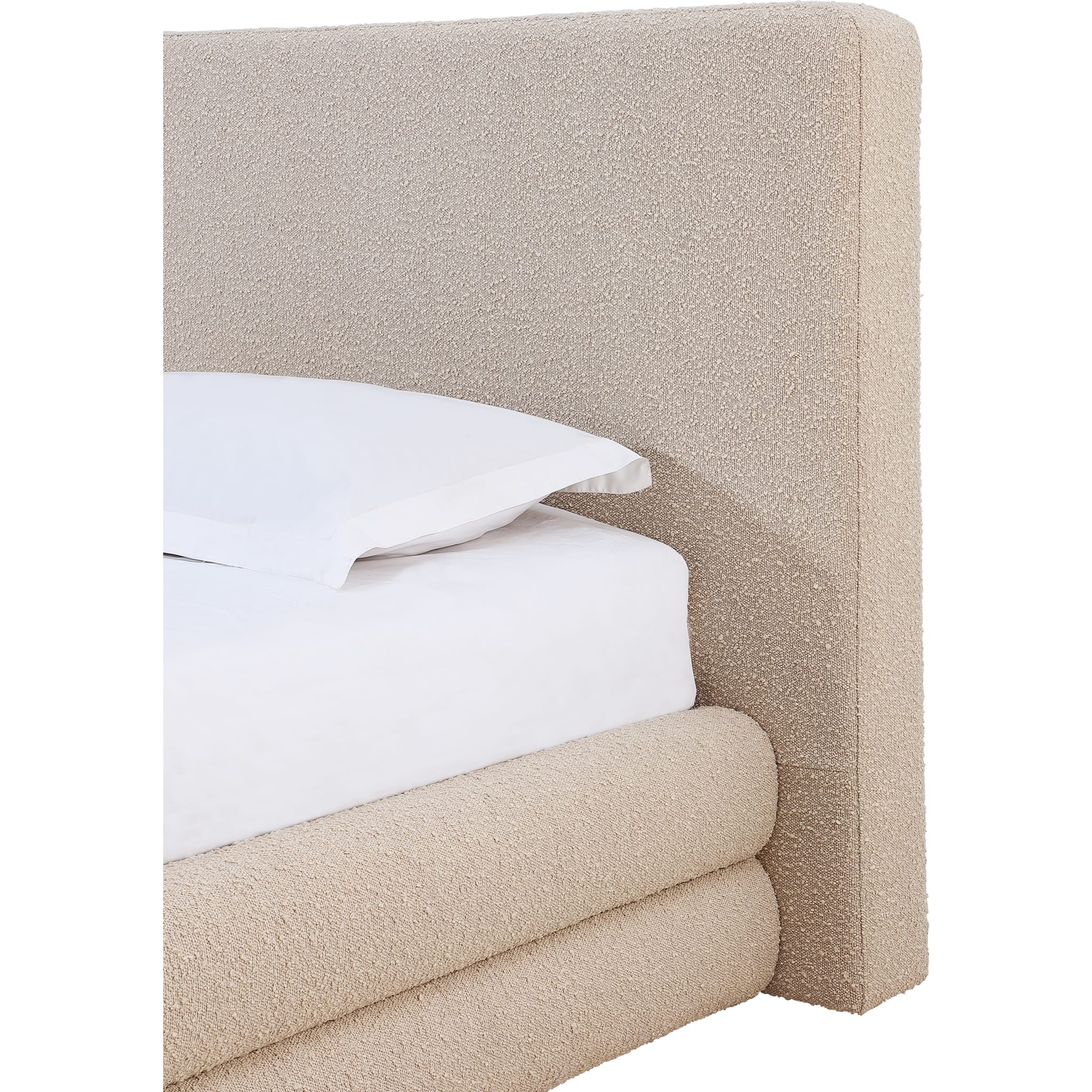 Maya Upholstered Platform Bed in Brun Boucle