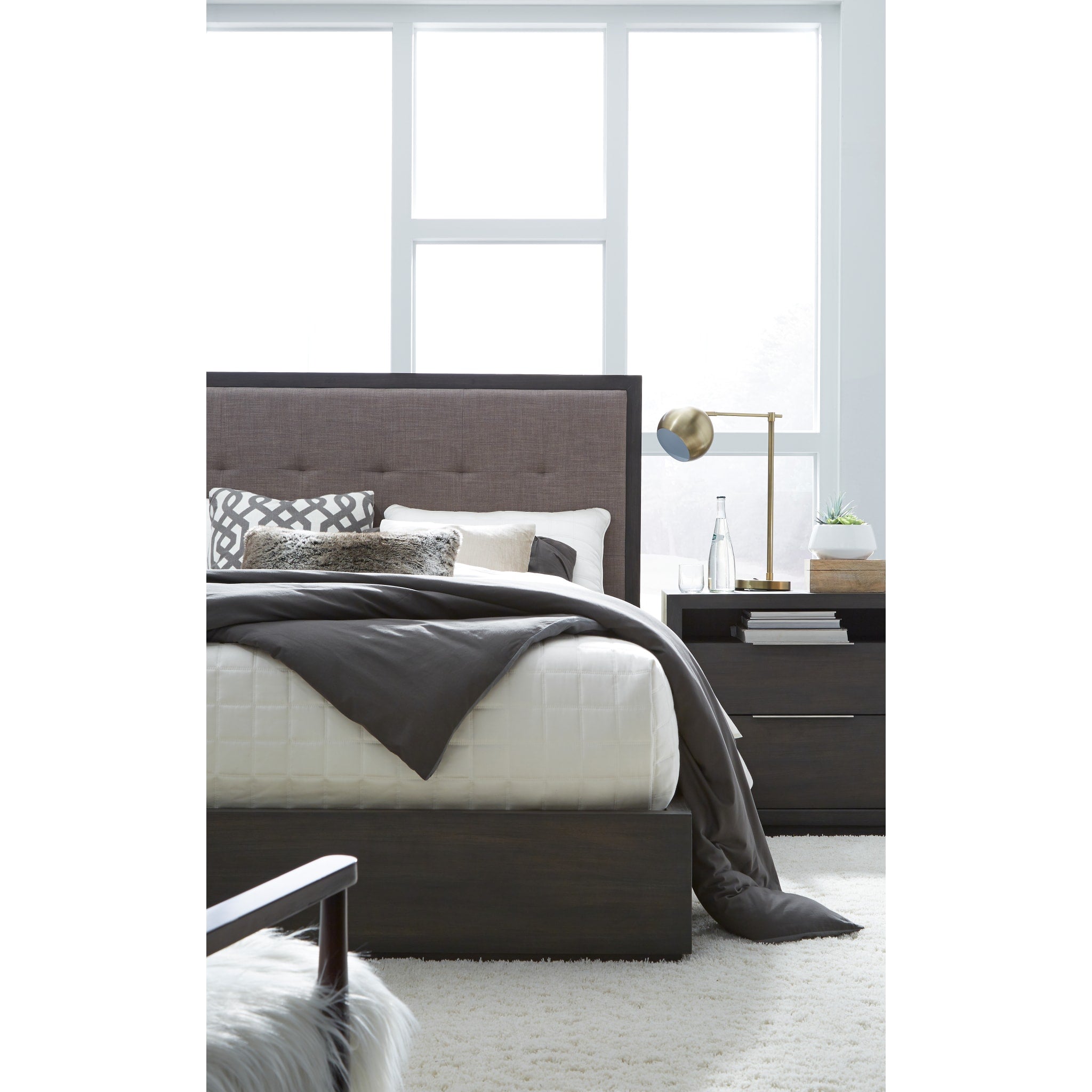 Oxford Upholstered Platform Bed in Dolphin