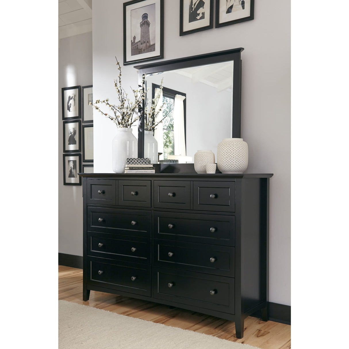 Paragon Eight Drawer Dresser in Black