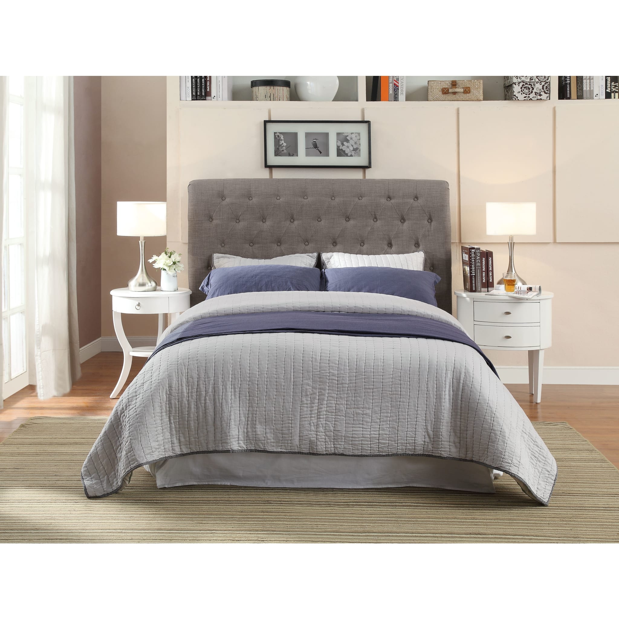 Royal Tufted Platform Bed in Dolphin Linen