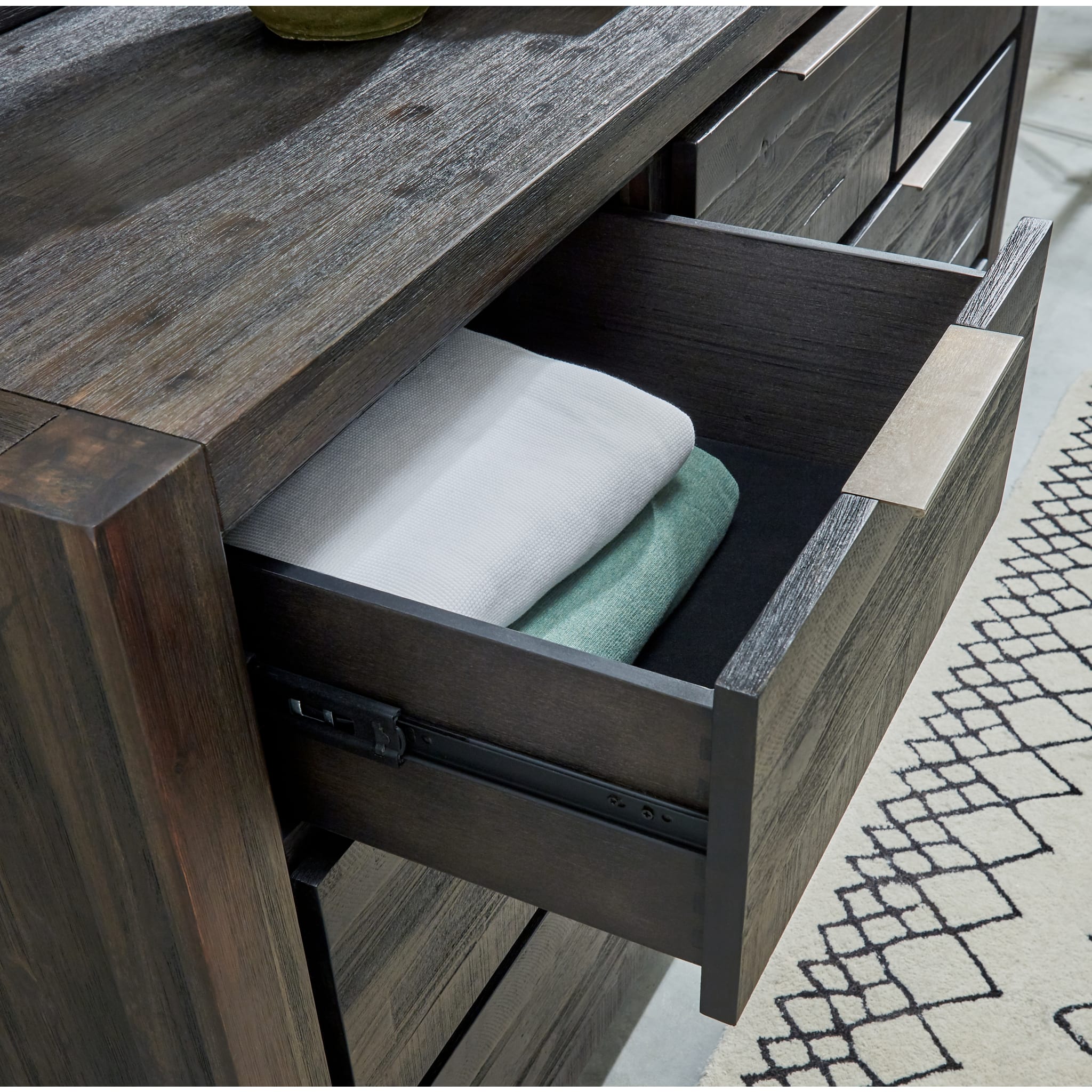 Savanna Seven Drawer Solid Wood Dresser in Coffee Bean (2024)