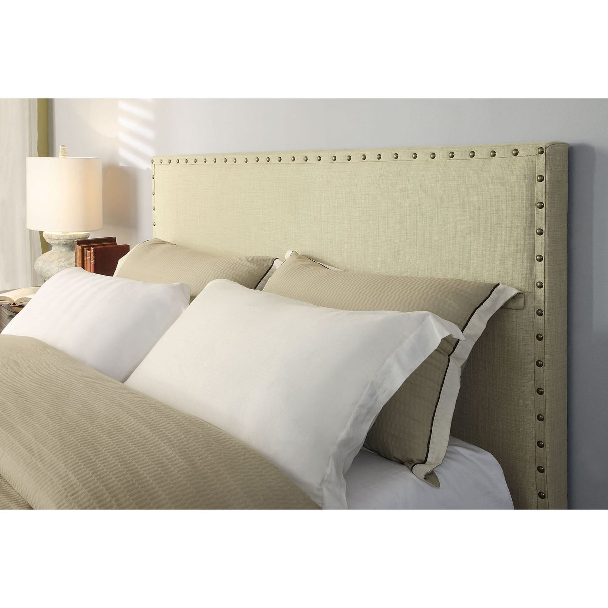 Tavel Nailhead Footboard Storage Bed in Tumbleweed