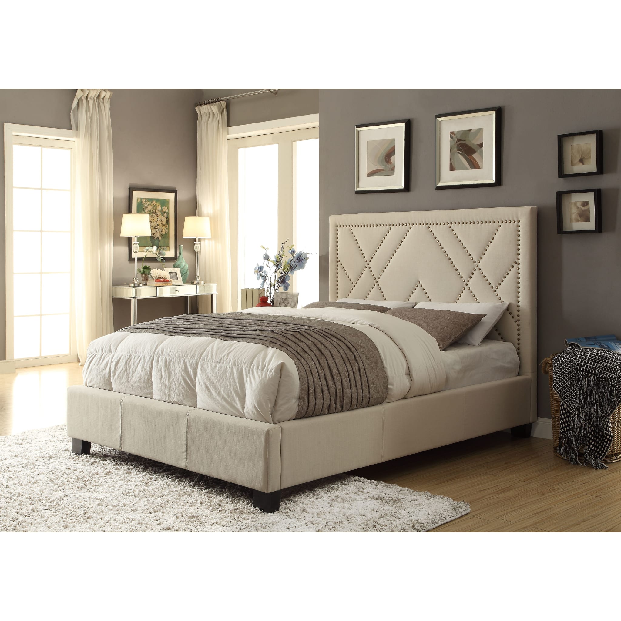 Vienne Nailhead Upholstered Platform Bed in Powder
