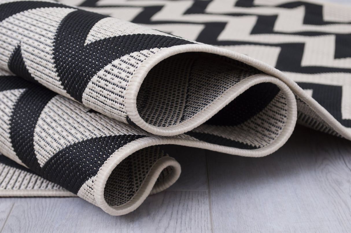 Bahamas 674 Black Rug