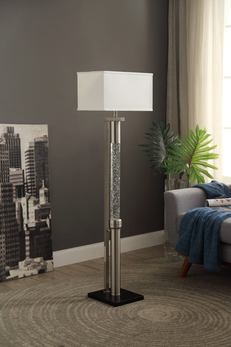 Noura Floor Lamp