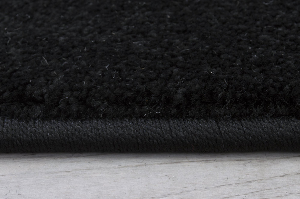 Hollywood 280 Black Rug