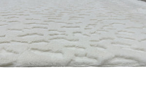 Bunny 50 Sculpted Snow Rug