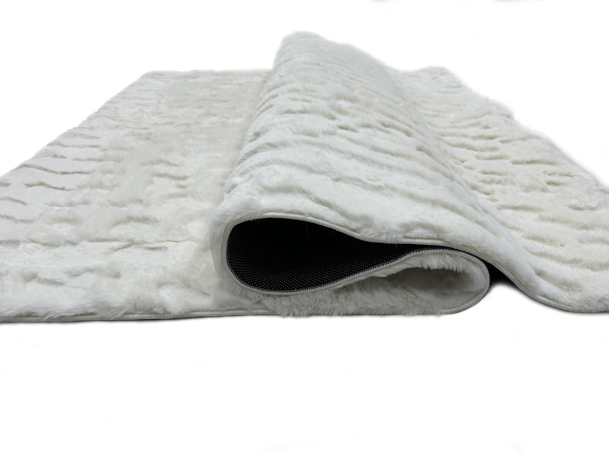 Bunny 50 Sculpted Snow Rug