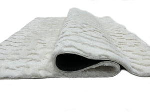 Bunny 50 Sculpted Snow Rug