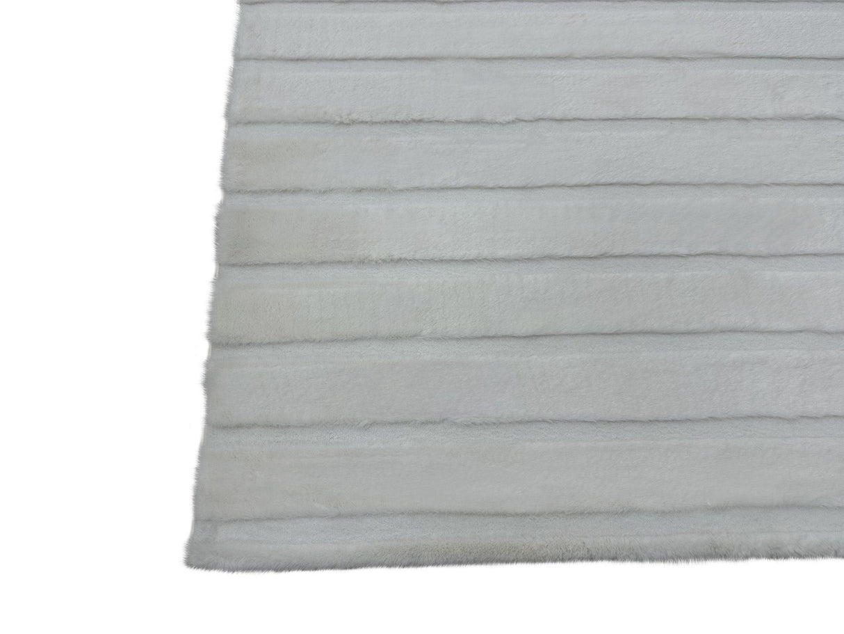 Bunny 52 Sculpted Snow Rug